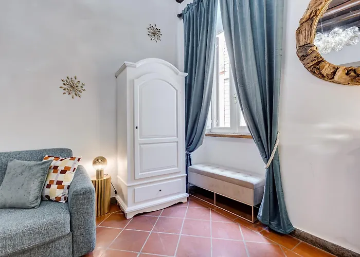 New Spanish Square - Romedreamhome