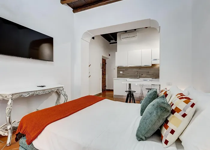 New Spanish Square - Romedreamhome